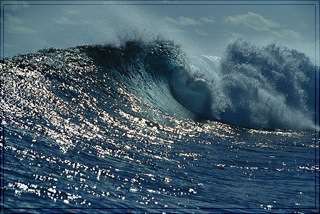 Ocean waves crashing